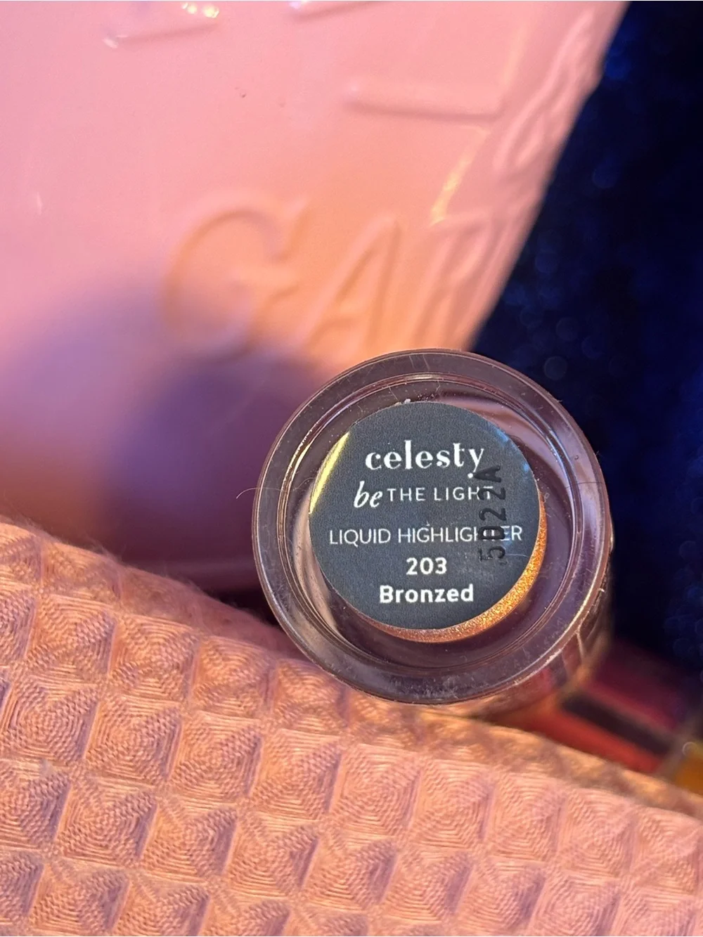 Be The Light Liquid Bronzer - Warm Brown Glow 203 Bronzed Liquid Highlighter
